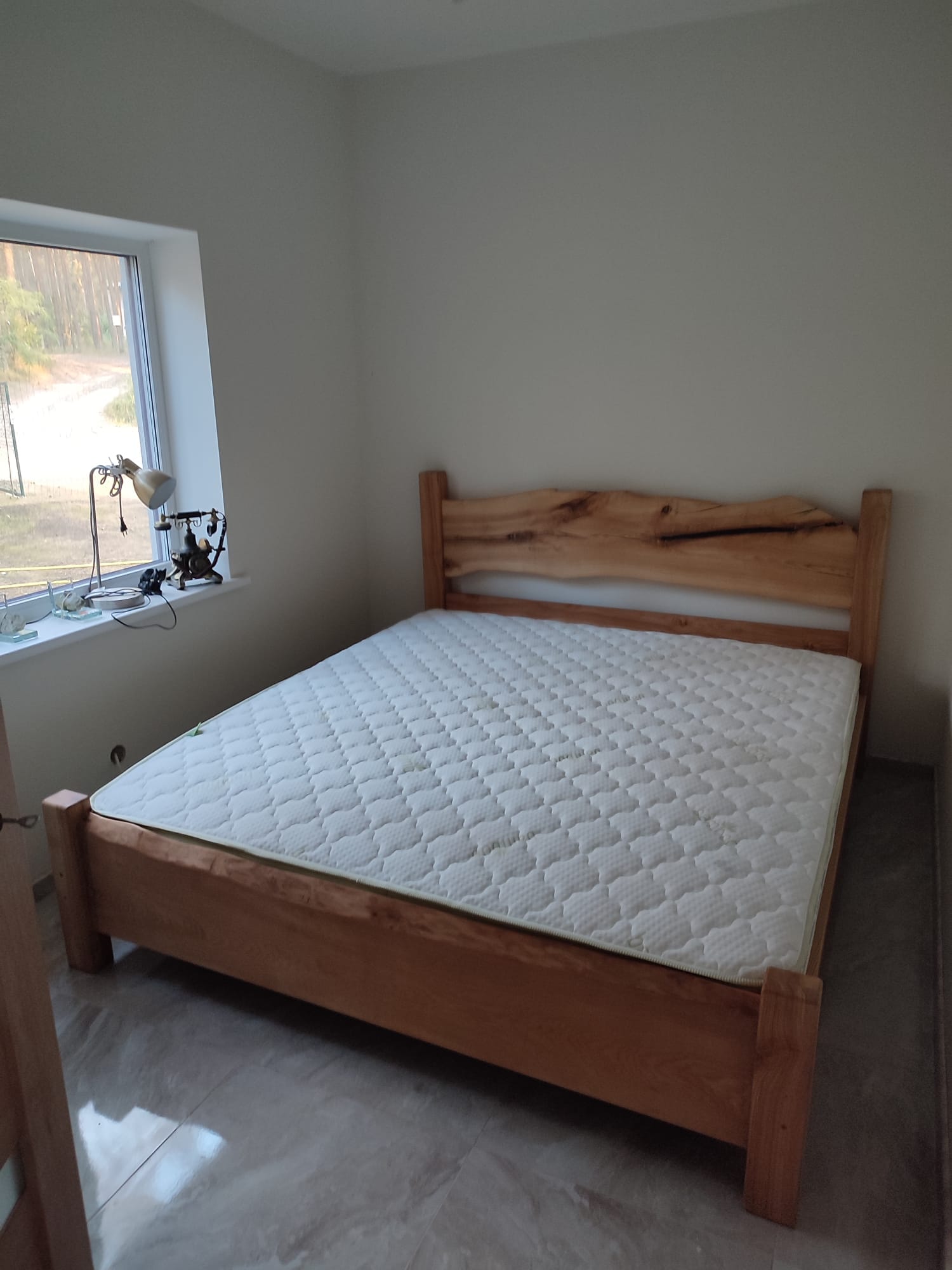 Oša koka masīvkoka gulta ar dzīvo malu 160x200 cm ( vai jeb kuru citu izmēru) - Image 7