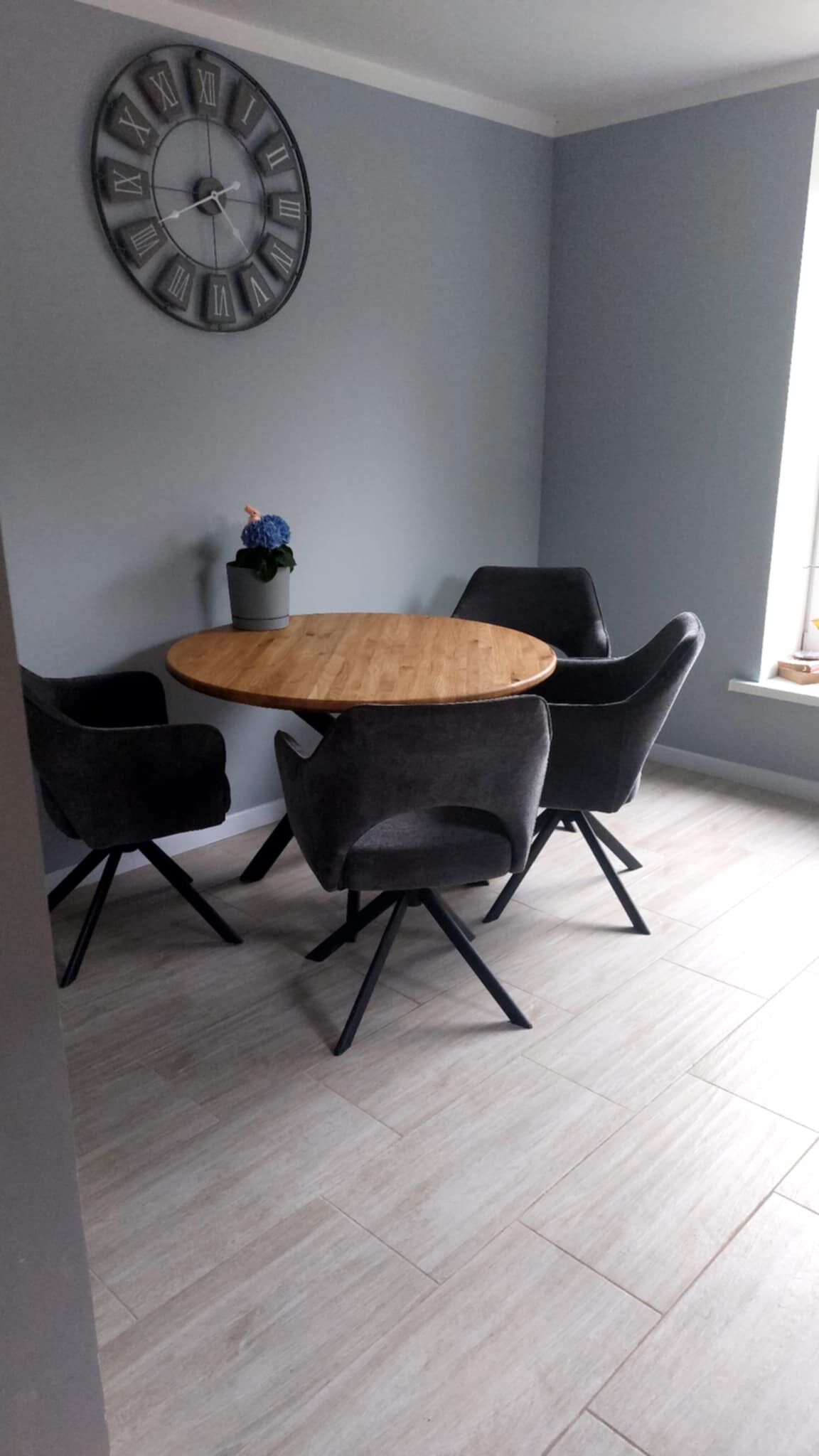 Apaļais Ozolkoka galds ar metāla kāju diametgrā 110 cm (vai jeb kurā citā izmērā) - Image 3